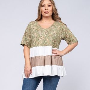 NWT Women’s Plus Size 1X 2X Babydoll Top in Olive Green Paisley & Solid Tiers